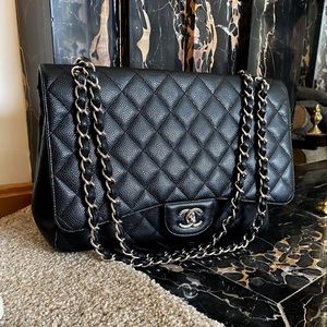 Black Chanel Caviar 🖤🤍